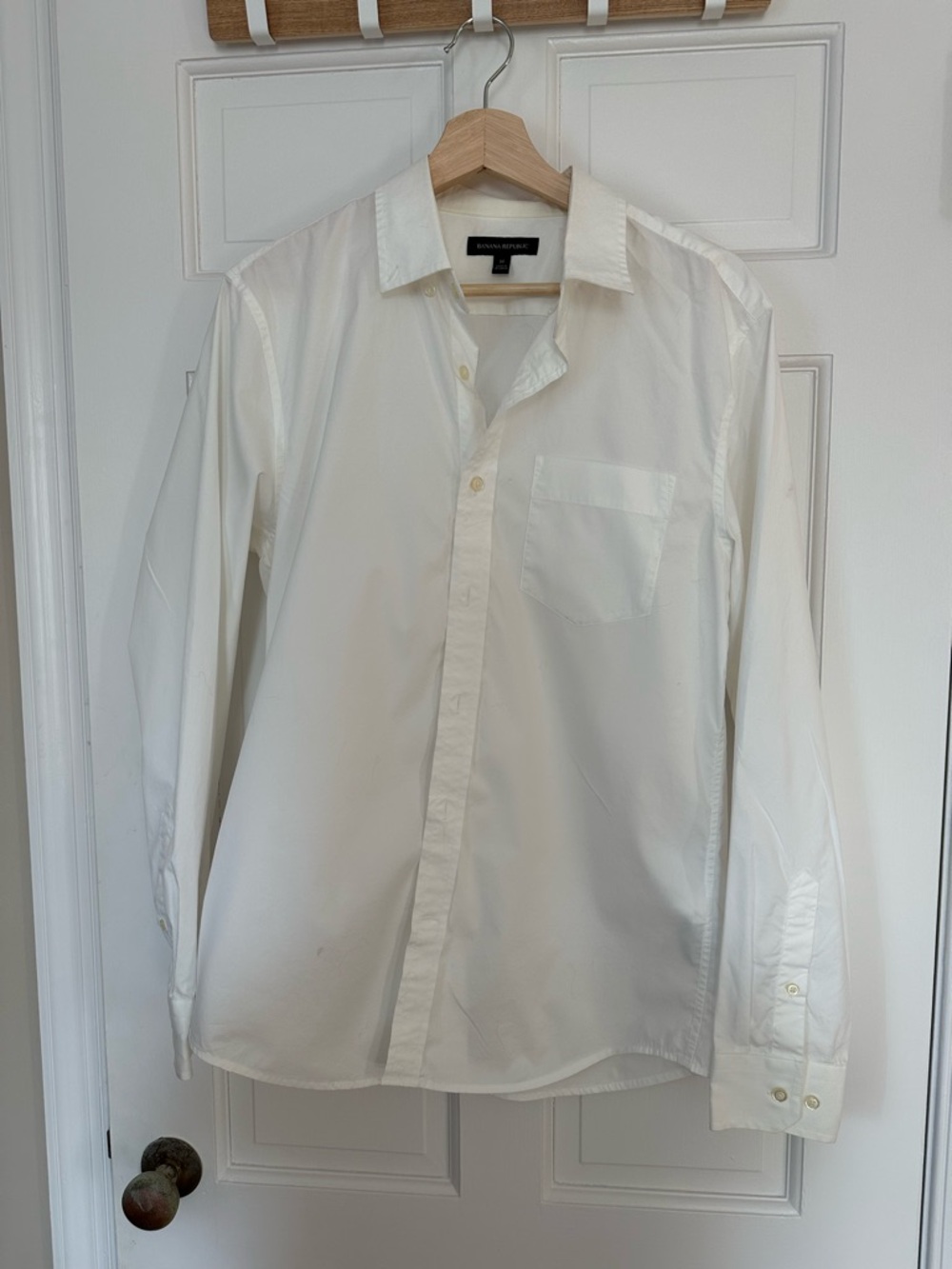 Banana Republic Men's White Button-Down Dress Shirt with Pocket